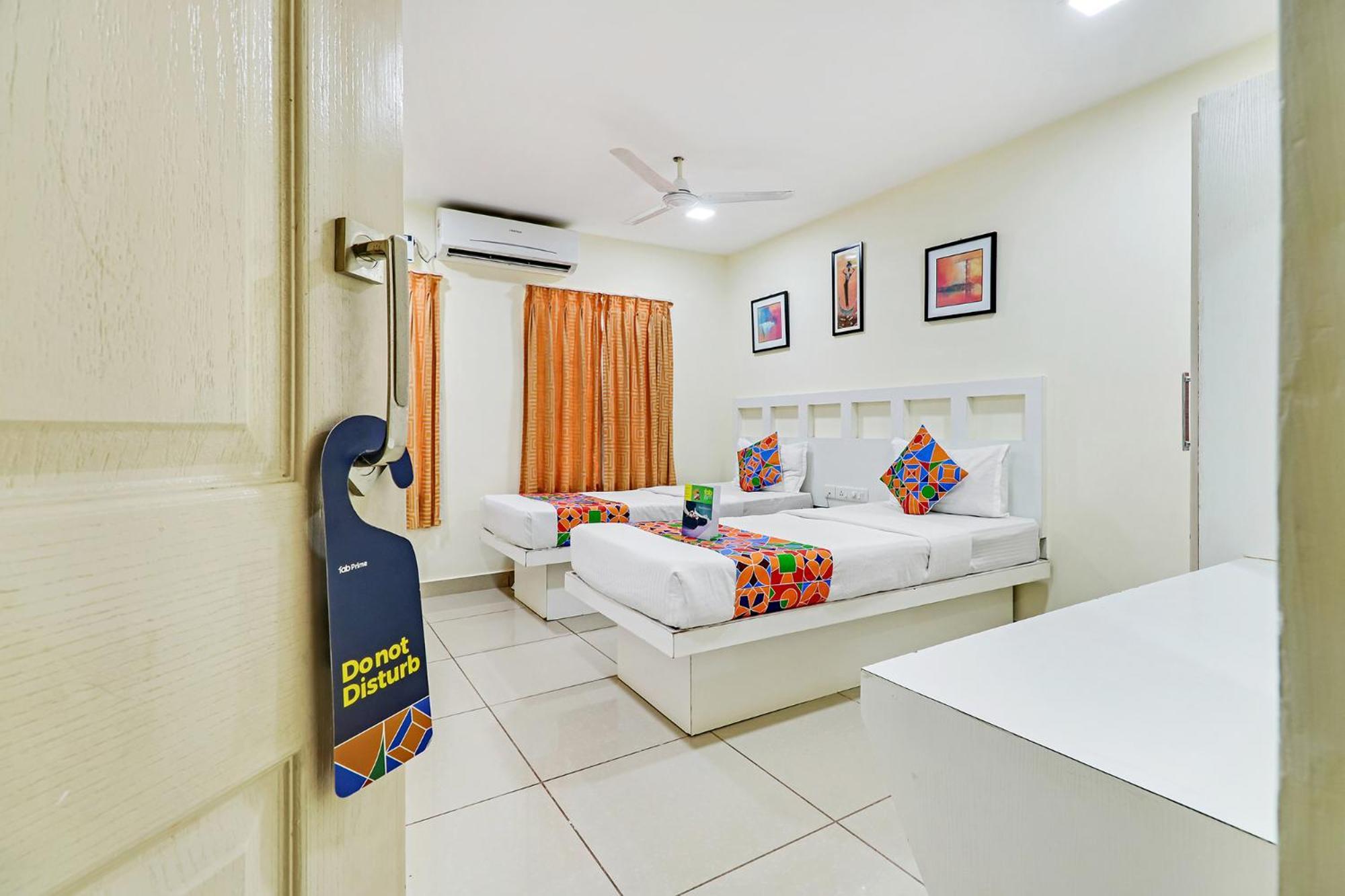 Fabhotel Colors Service Apartment - Nr Mrc Nagar 3*