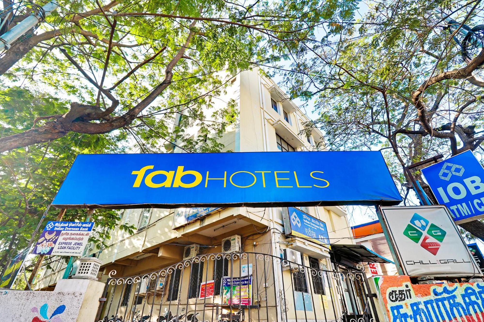 Fabhotel Colors Service Apartment - Nr Mrc Nagar होटल