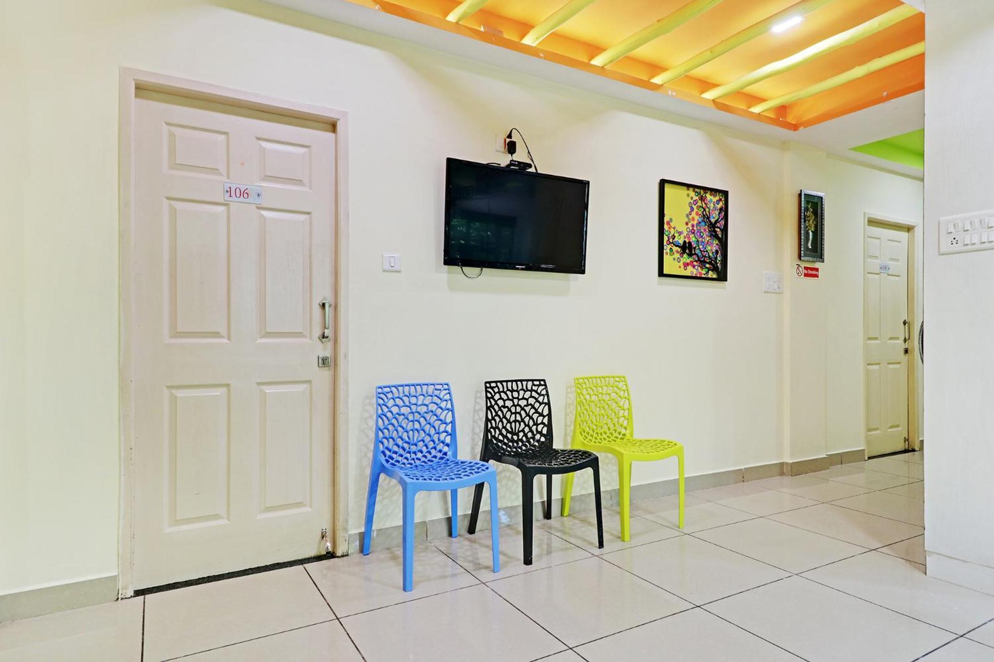 Fabhotel Colors Service Apartment - Nr Mrc Nagar 3*