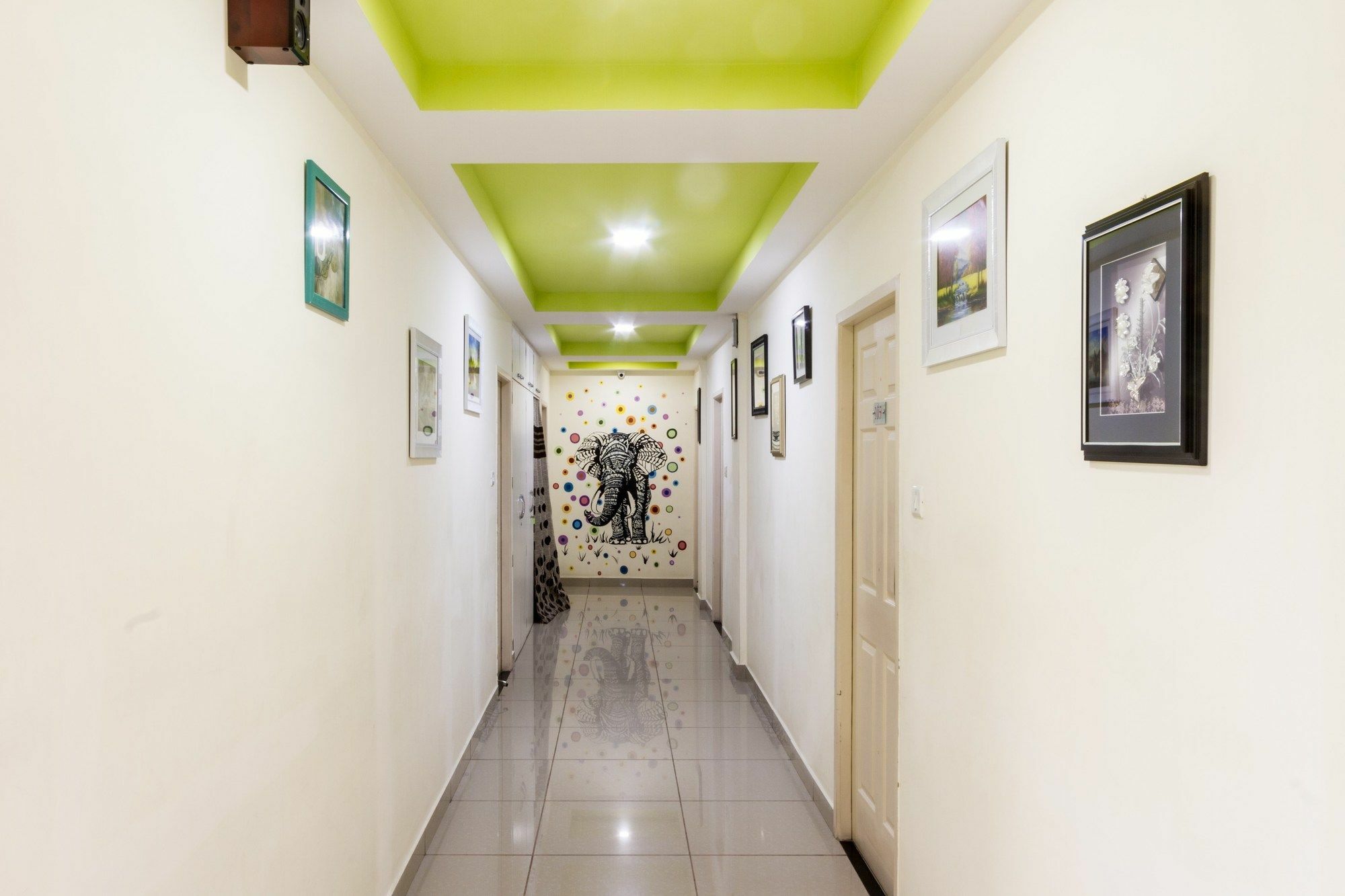Fabhotel Colors Service Apartment - Nr Mrc Nagar Chennai